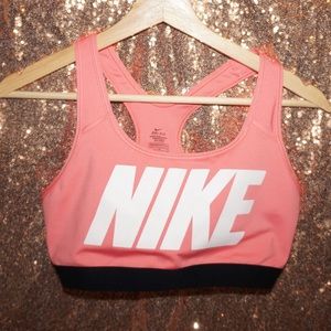Nike L Sports Bra